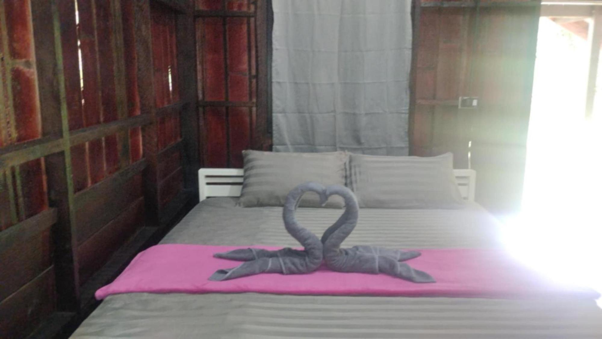 Rasta House,,Koh Phayam Hotel Екстериор снимка